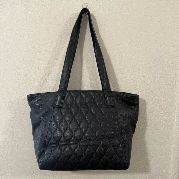 EUC Vera Bradley Small Avery Quilted Tote - Picture 4 of 8